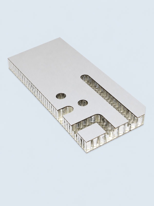 Usinage CNC sur panneau nid d’abeille aluminium et Découpe technique de panneau sandwich nid d’abeille
