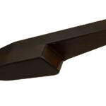 Manchette d’accoudoir teintée vernie. Manchette d’accoudoir teintée vernie.