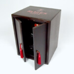 Coffret bois avec tirette amovible. Impression numérique. Coffret bois avec tirette amovible. Impression numérique.