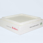 Glorifieur en contreplaqué replaqué frêne. Vernis teinté blanc. Marquage avec transferts à sec. Glorifieur en contreplaqué replaqué frêne. Vernis teinté blanc. Marquage avec transferts à sec.