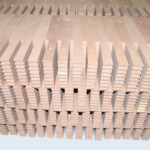 Usinage en grande série d'inserts bois pour moussage. Usinage en grande série d'inserts bois pour moussage.