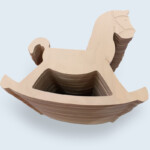 Animaux à bascule pour enfants en contreplaqué bouleau, produits en série. Animaux à bascule pour enfants en contreplaqué bouleau, produits en série.