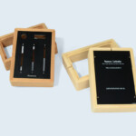 Boîtier bois pour dispositif électronique, réalisation folding en sipo et hêtre massif. Boîtier bois pour dispositif électronique, réalisation folding en sipo et hêtre massif.