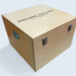 Coffret pour conditionnement de sculpture en contre-plaqué bouleau, impression numérique. Coffret pour conditionnement de sculpture en contre-plaqué bouleau, impression numérique.