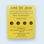 Panneau signalétique en stratifié compact pour aire de jeux, gravure. Panneau signalétique en stratifié compact pour aire de jeux, gravure par Favre Technics, spécialiste usinage Bois Ain